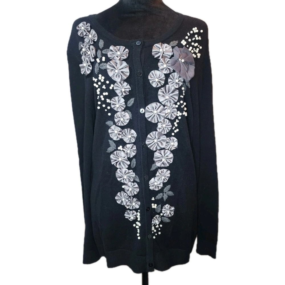 Christopher & Banks Women's XL quiet luxury avant garde cardigan button up pearl